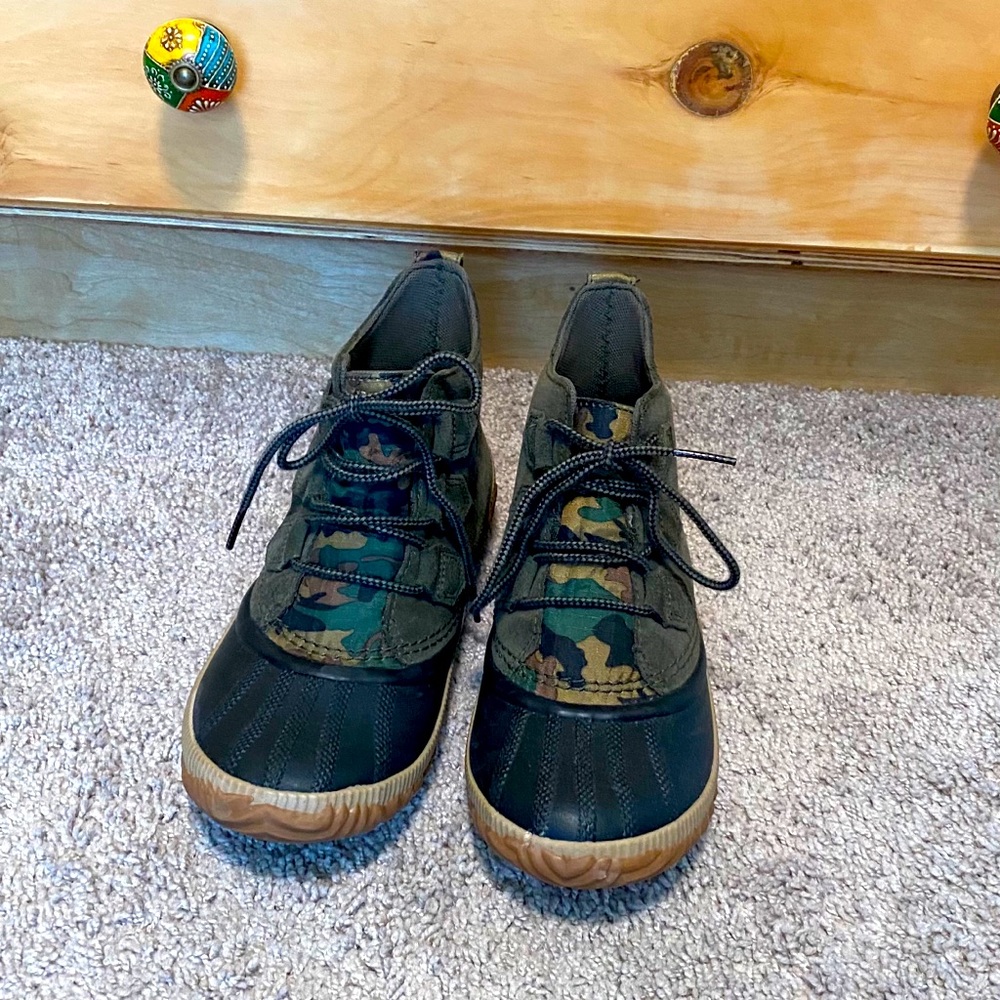 Sorel N About Plus Duck Booties. Military green.